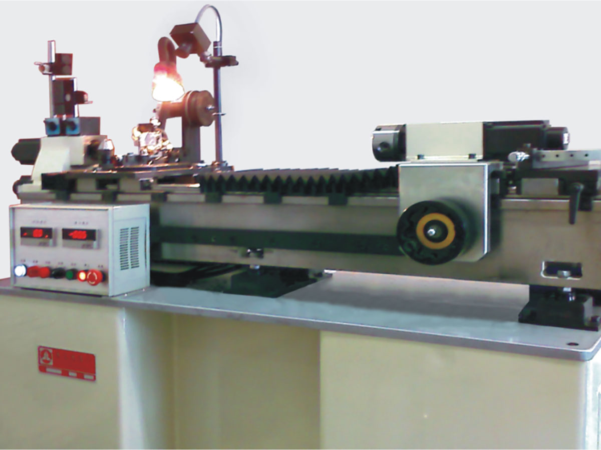 High precision spiral winding machine